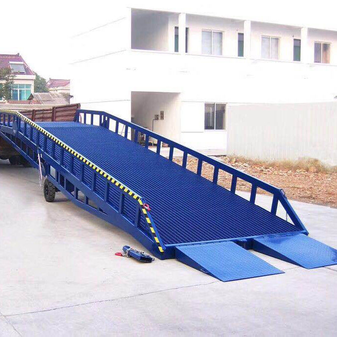 8 Ton Capacity Forklift Truck Accessories , Hydraulic Mobile Dock Yard Ramp For Forklift